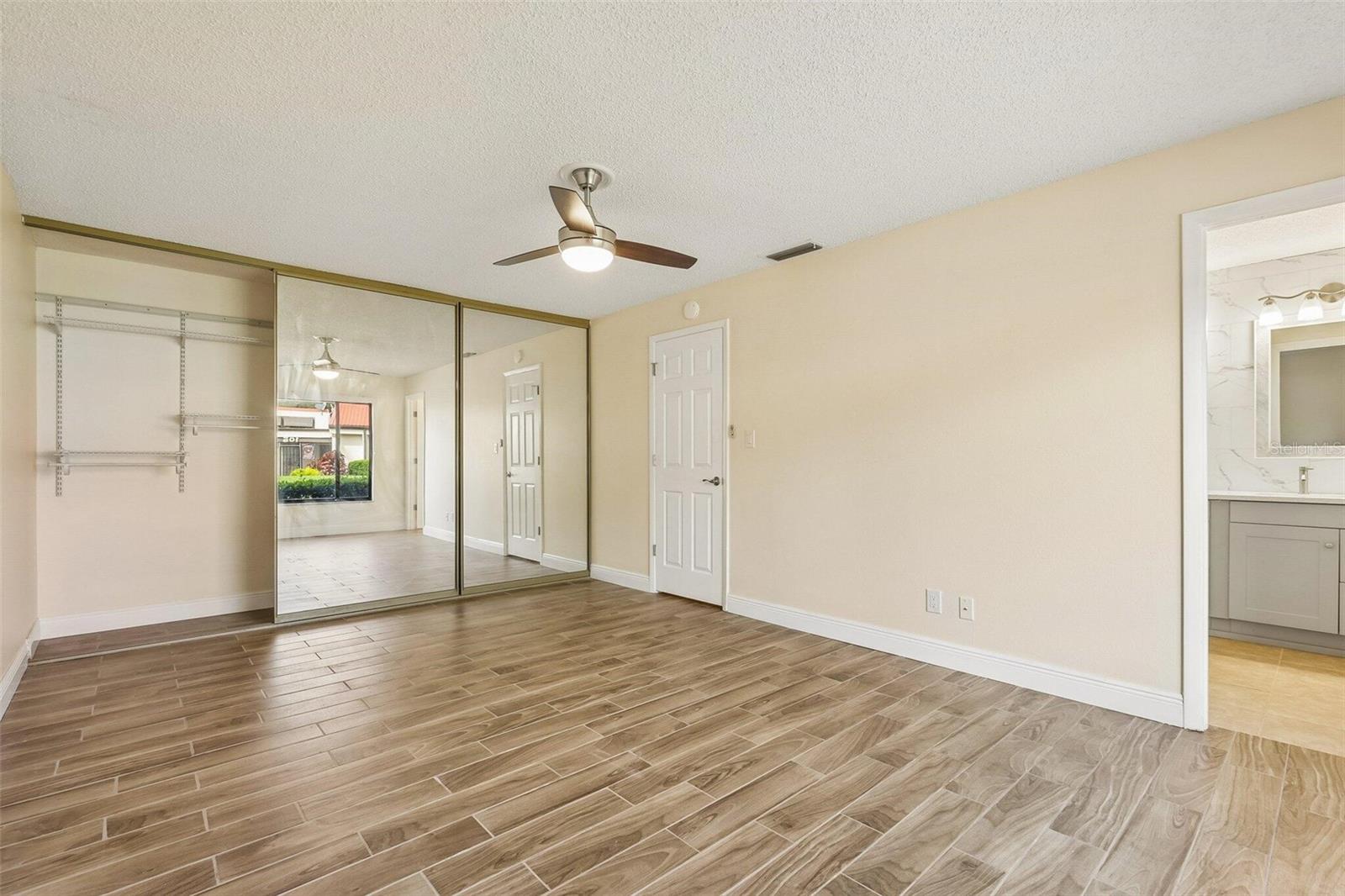 WALDEN LAKE FAIRWAY VILLAS UNI - Residential