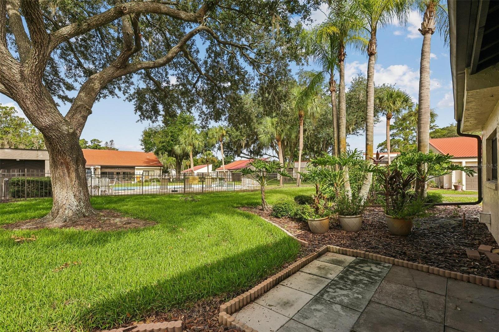 WALDEN LAKE FAIRWAY VILLAS UNI - Residential