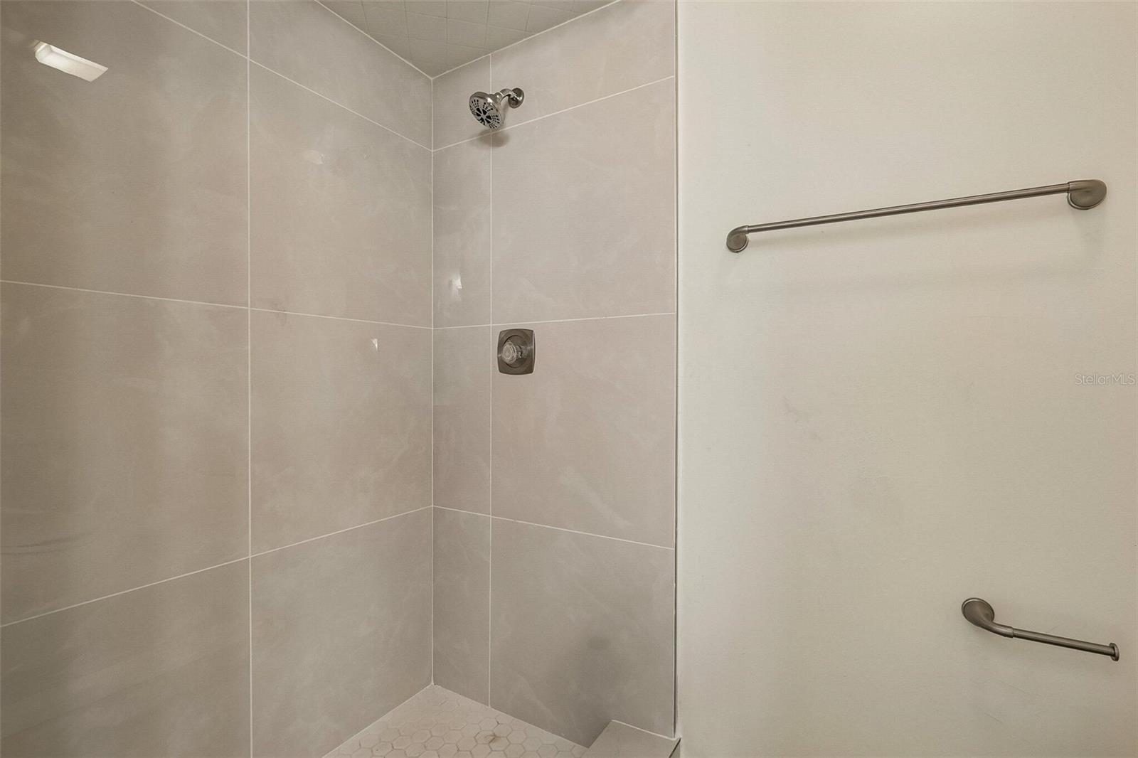 WALDEN LAKE FAIRWAY VILLAS UNI - Residential