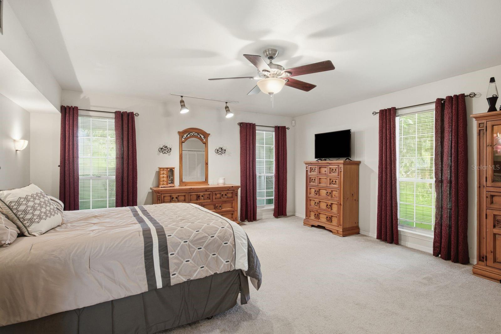 PINELLAS CREST - Residential