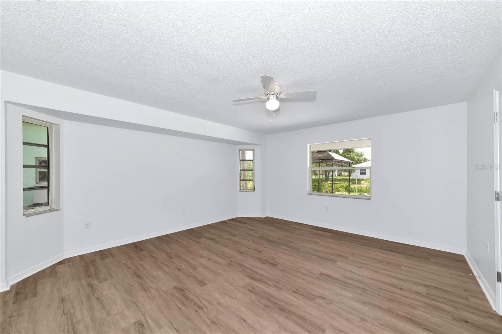 PORT CHARLOTTE SUB 39 - Residential Lease