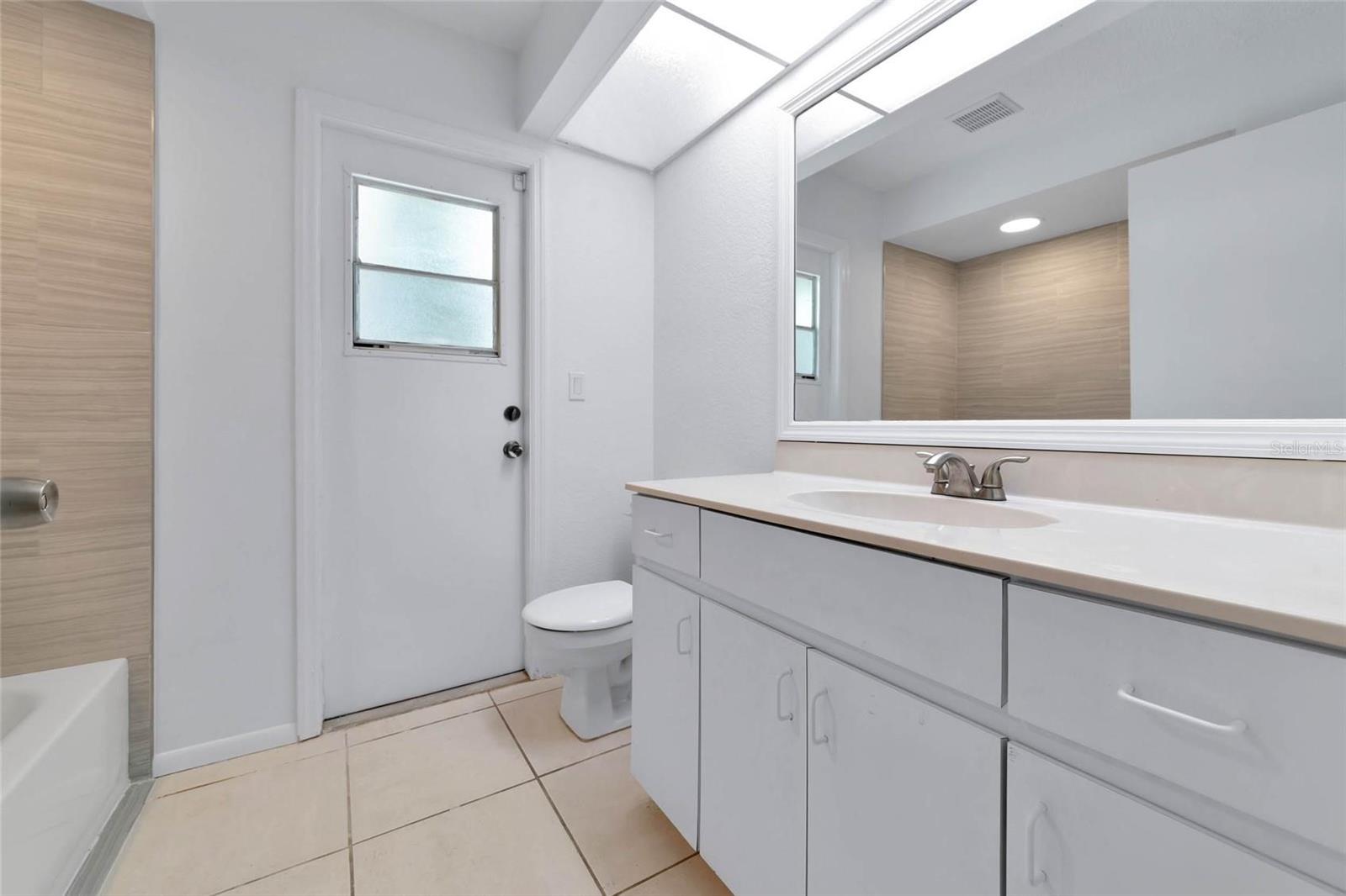 PORT CHARLOTTE SUB 39 - Residential Lease