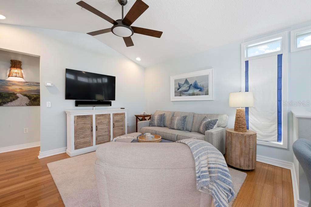 CONRAD BEACH - Residential