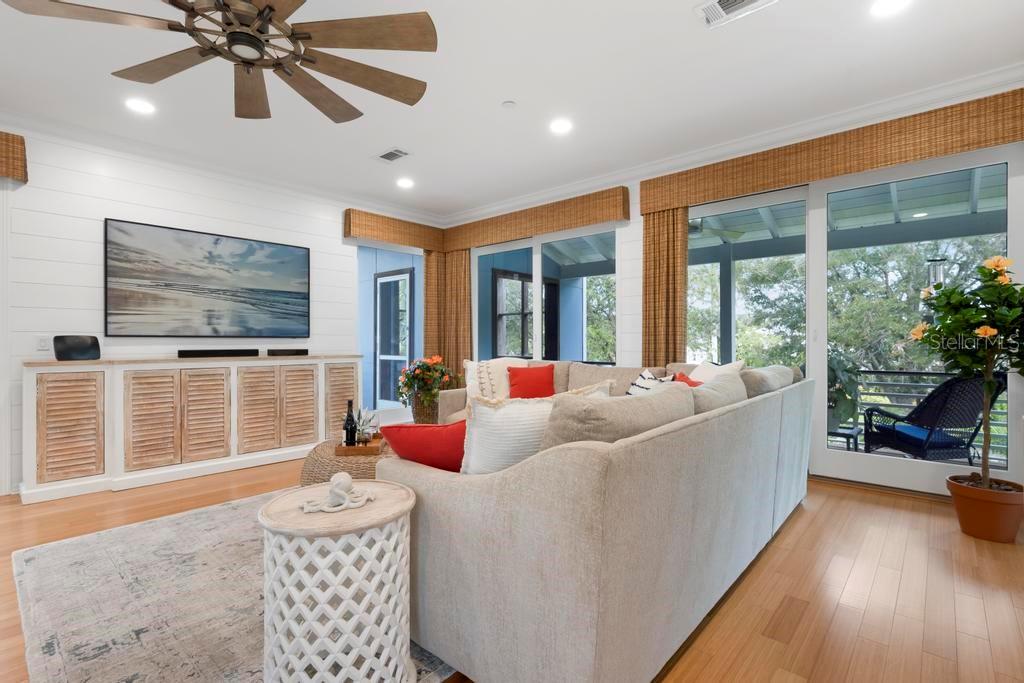 CONRAD BEACH - Residential