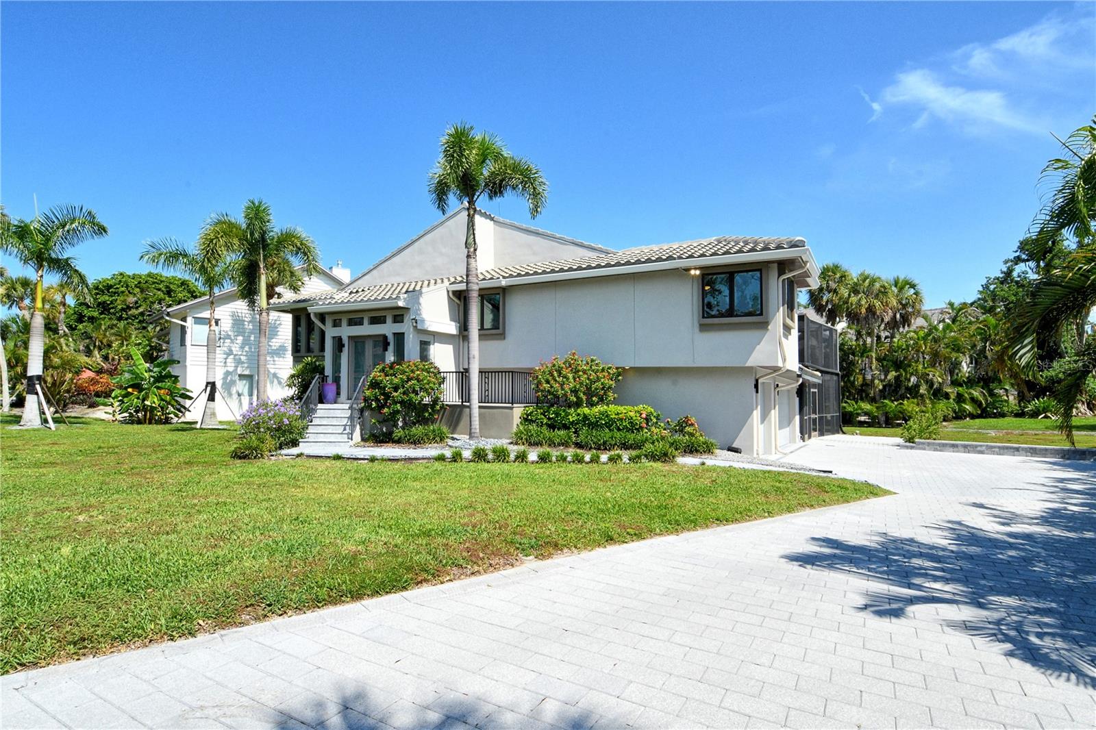 BAY ISLES - Residential
