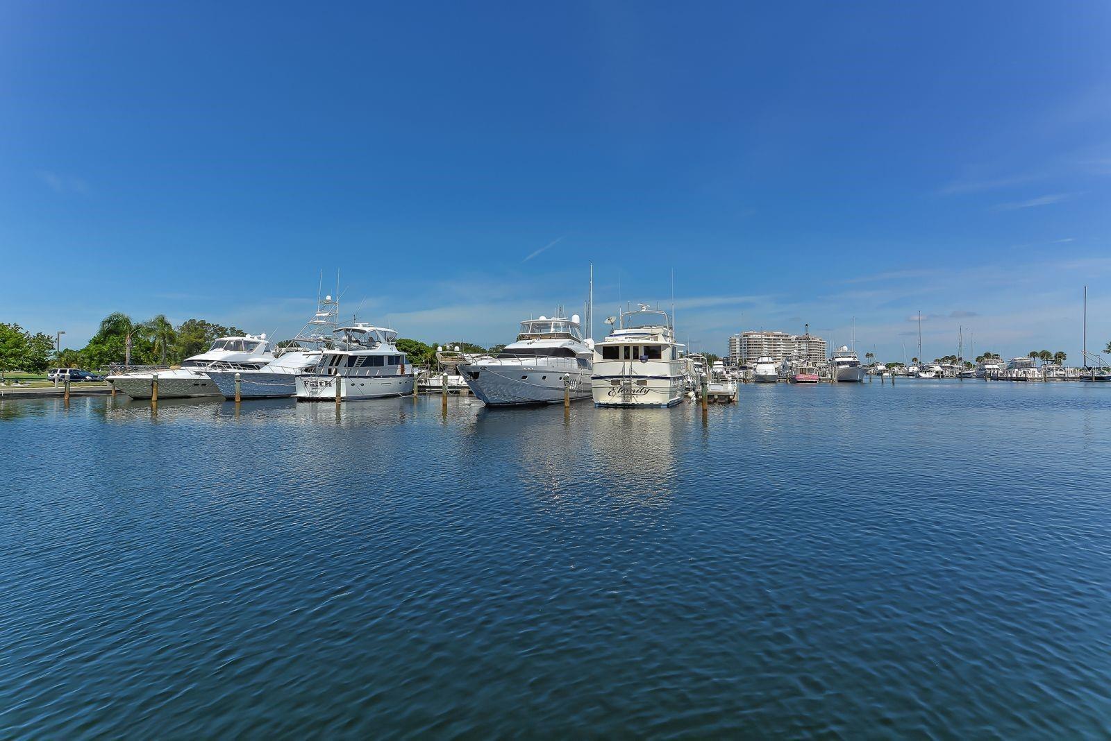 BAY ISLES - Residential