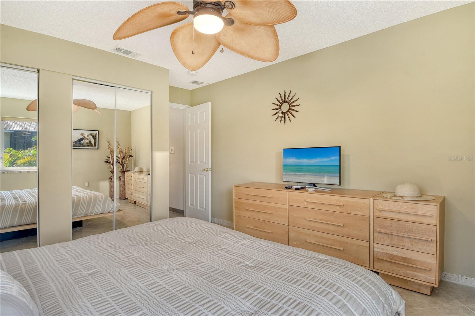 BAY ISLES - Residential