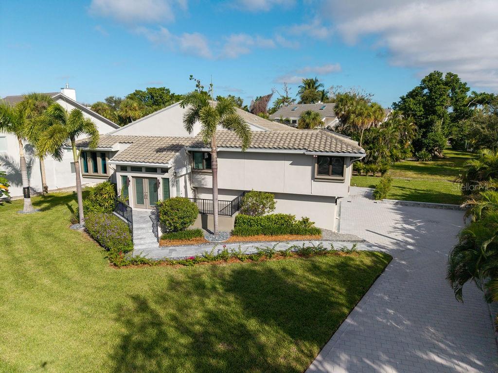BAY ISLES - Residential
