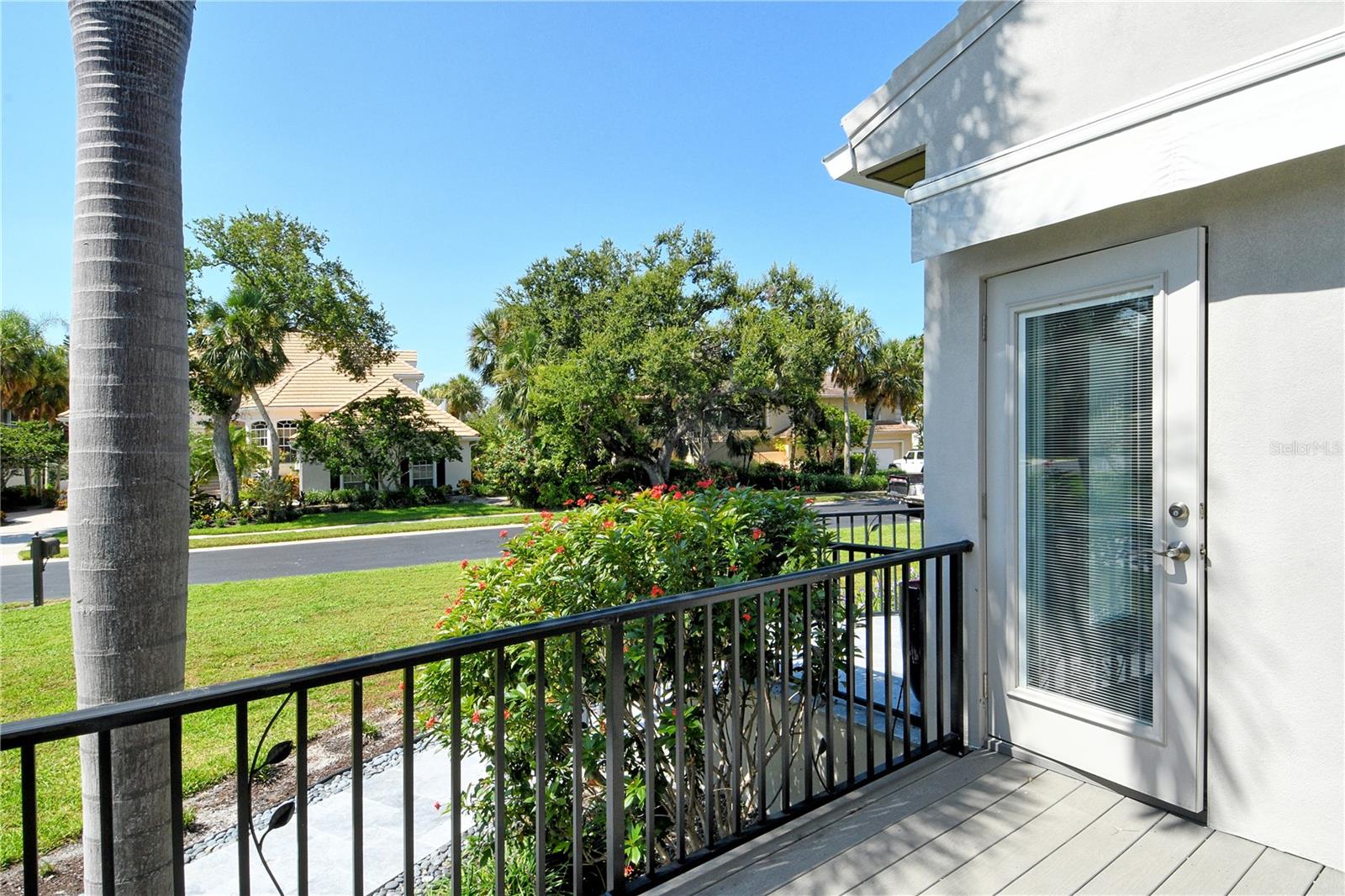 BAY ISLES - Residential