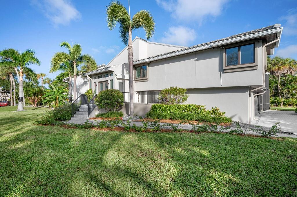 BAY ISLES - Residential
