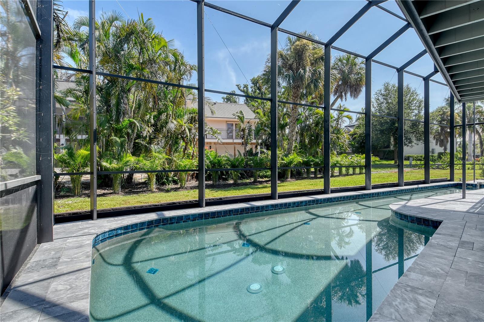 BAY ISLES - Residential