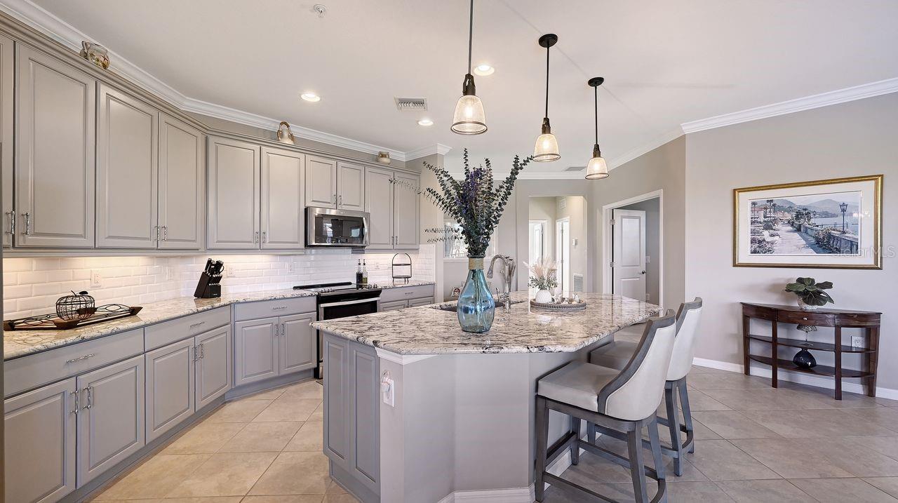 SARASOTA NATIONAL - Residential