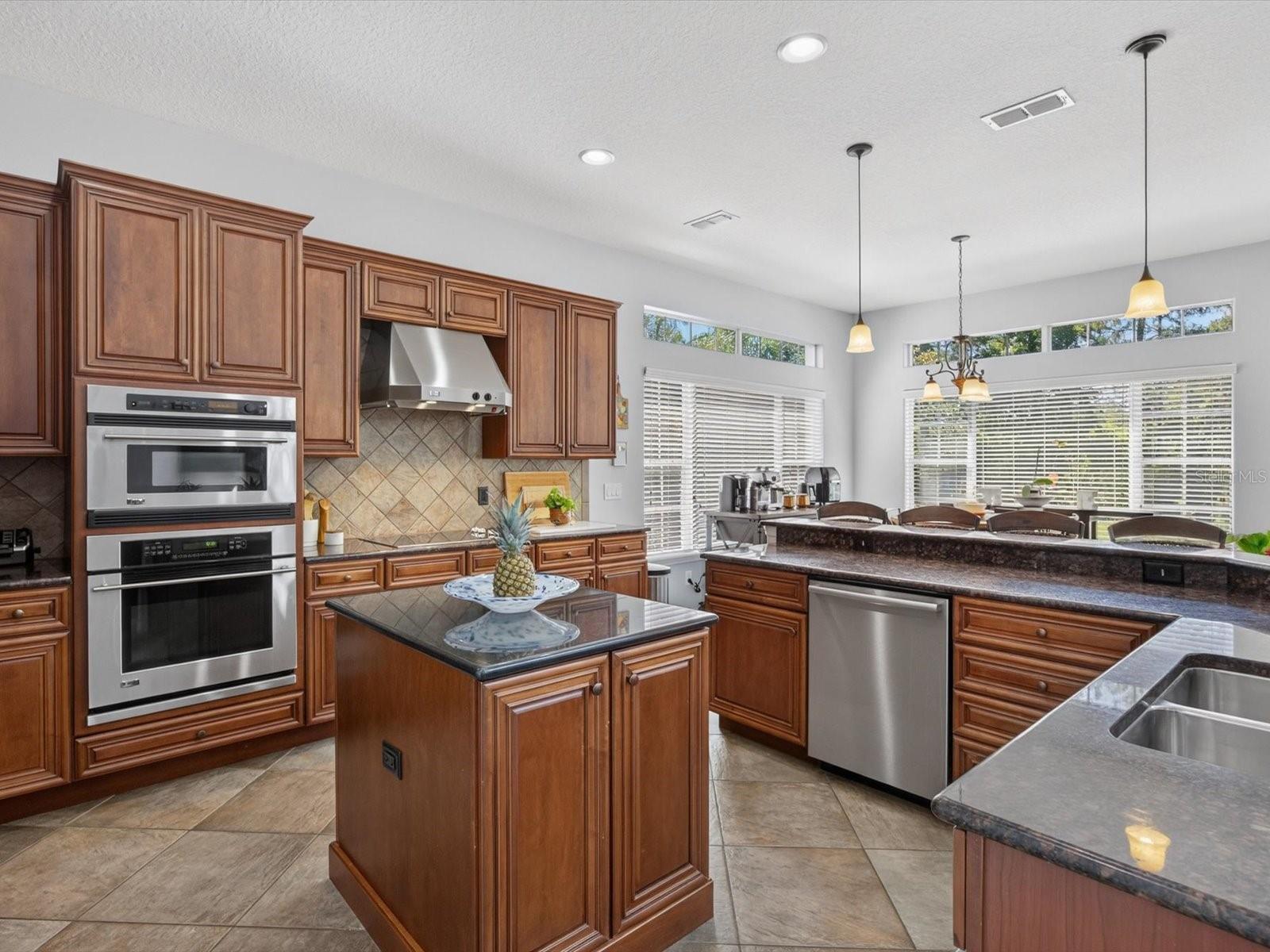 DRAYTON WOODS/PROVIDENCE - Residential