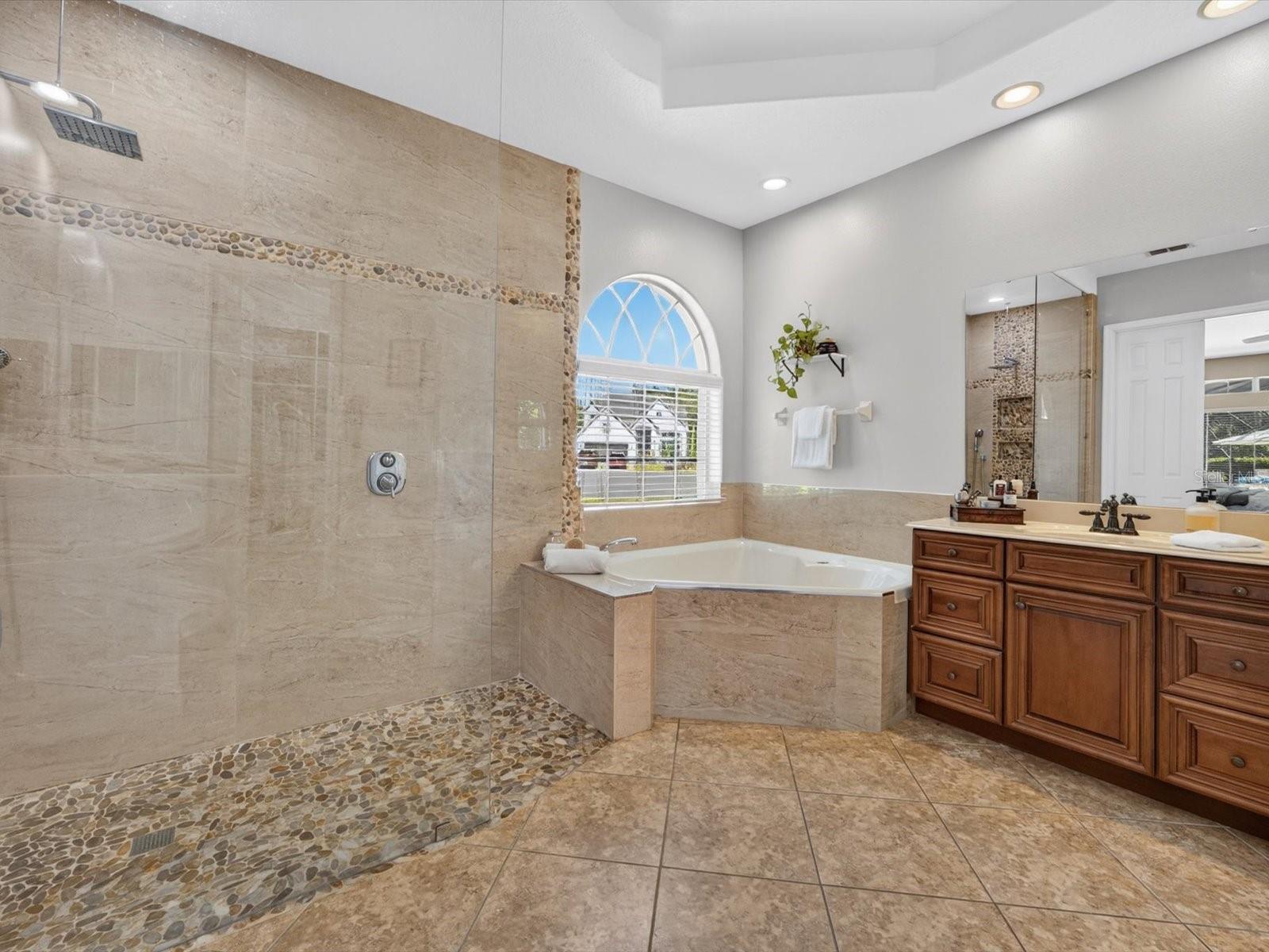 DRAYTON WOODS/PROVIDENCE - Residential