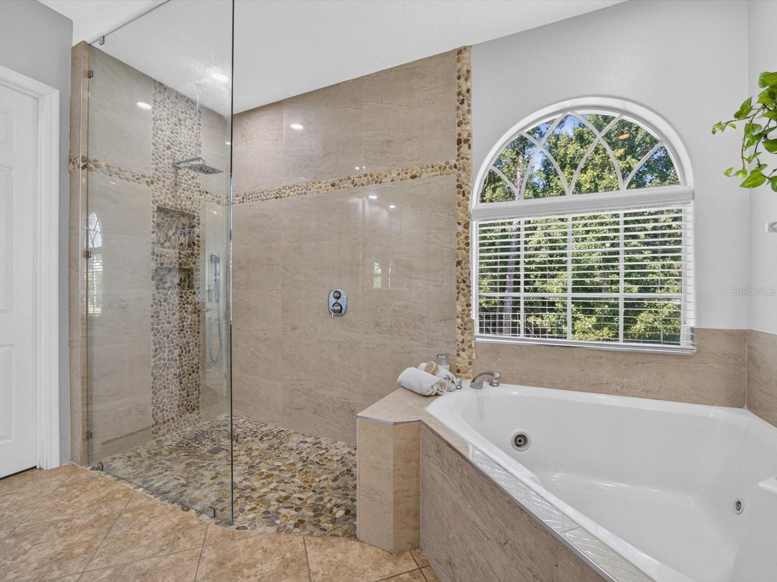 DRAYTON WOODS/PROVIDENCE - Residential