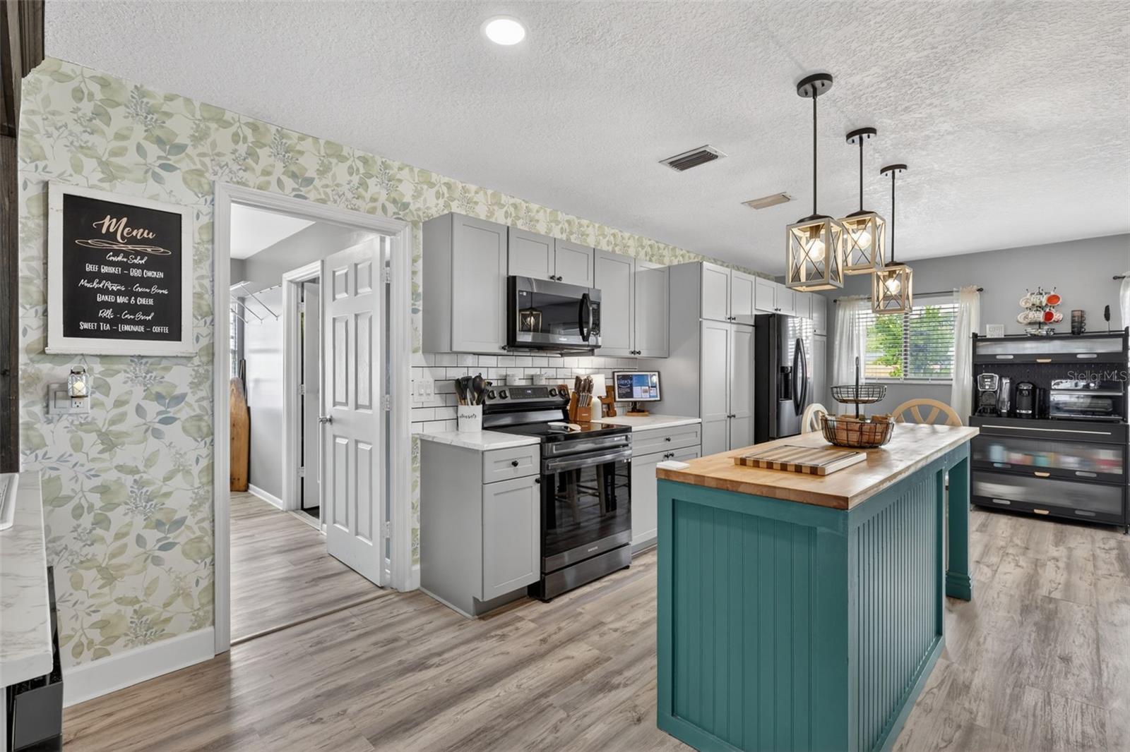 VERO BEACH HIGHLANDS - Residential