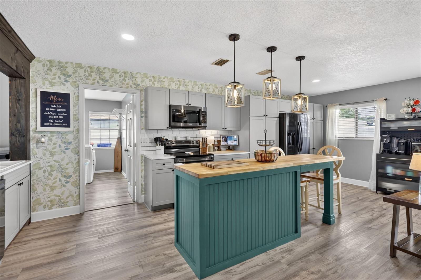 VERO BEACH HIGHLANDS - Residential