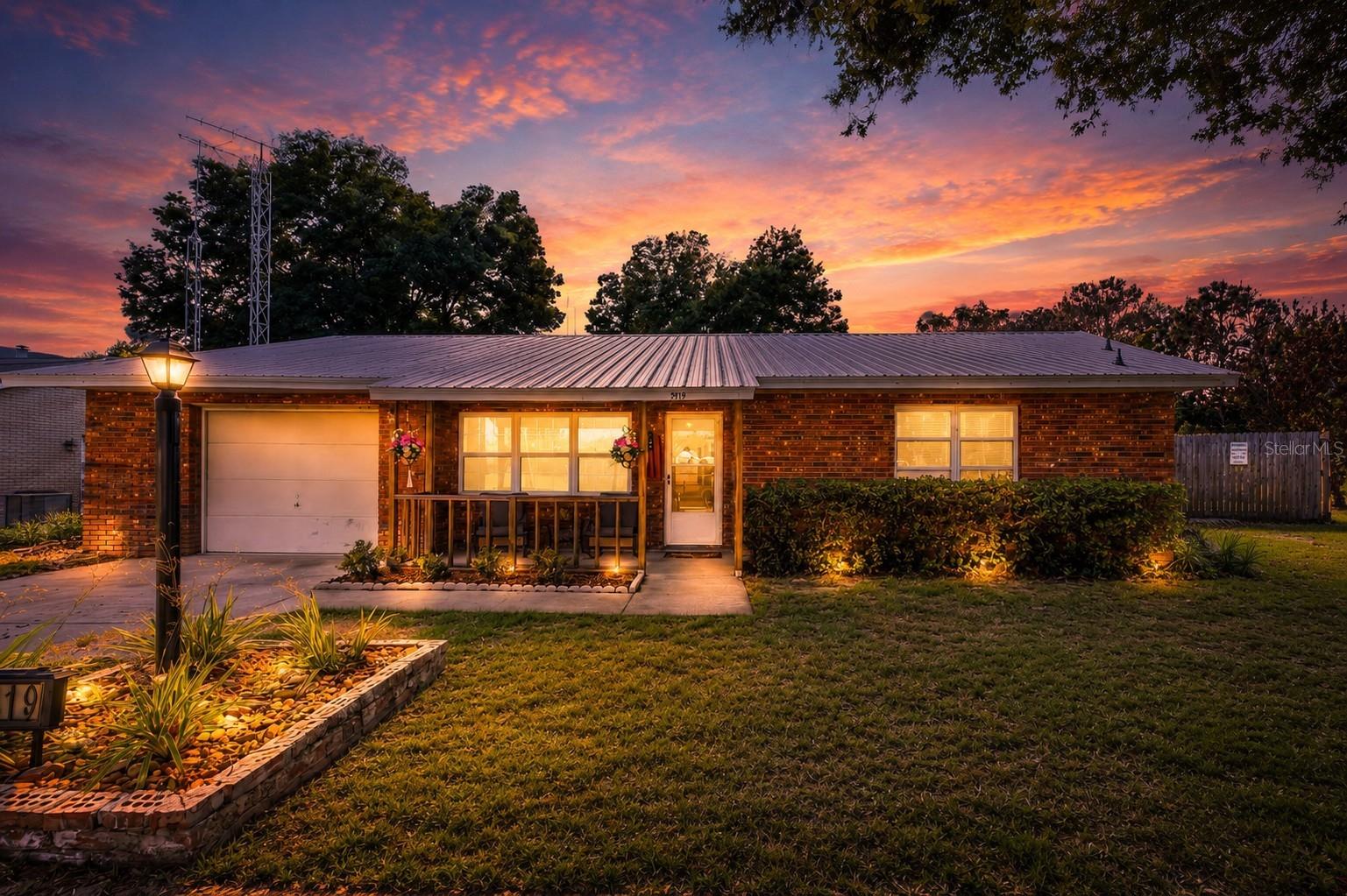 AVON PARK LAKES - Residential