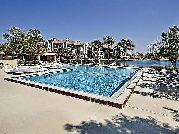 CORRIENTES COURT - Residential