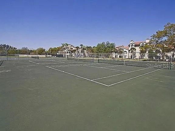 CORRIENTES COURT - Residential