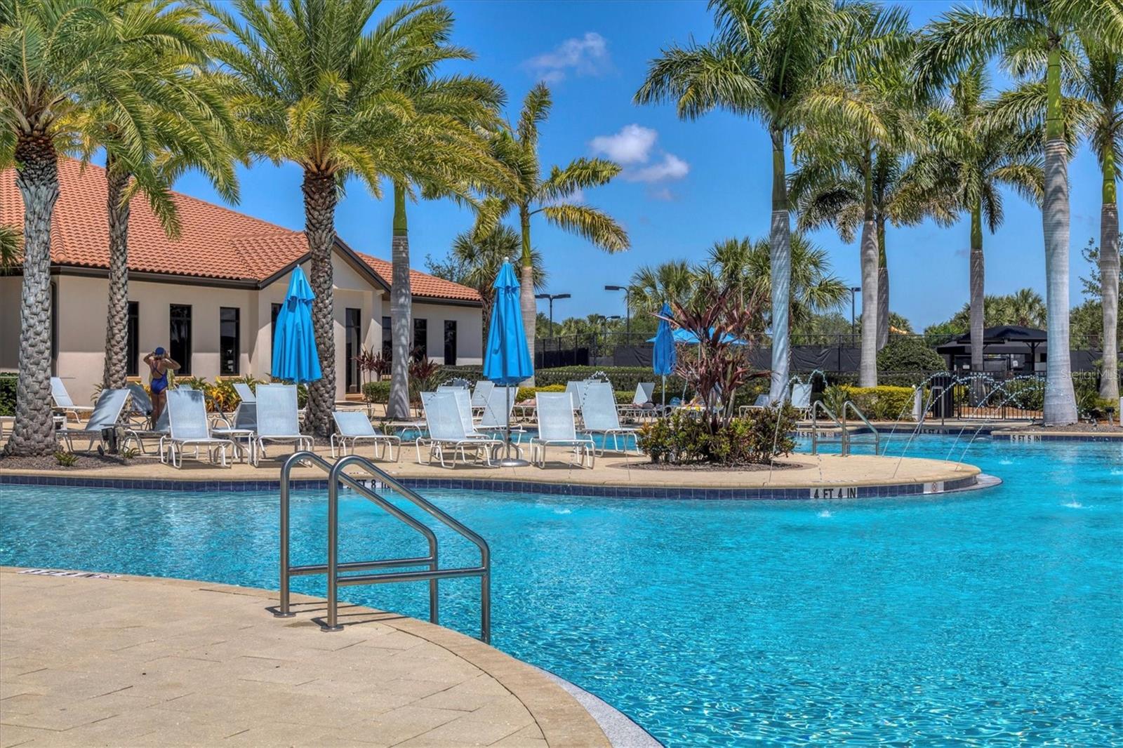 SARASOTA NATIONAL - Residential