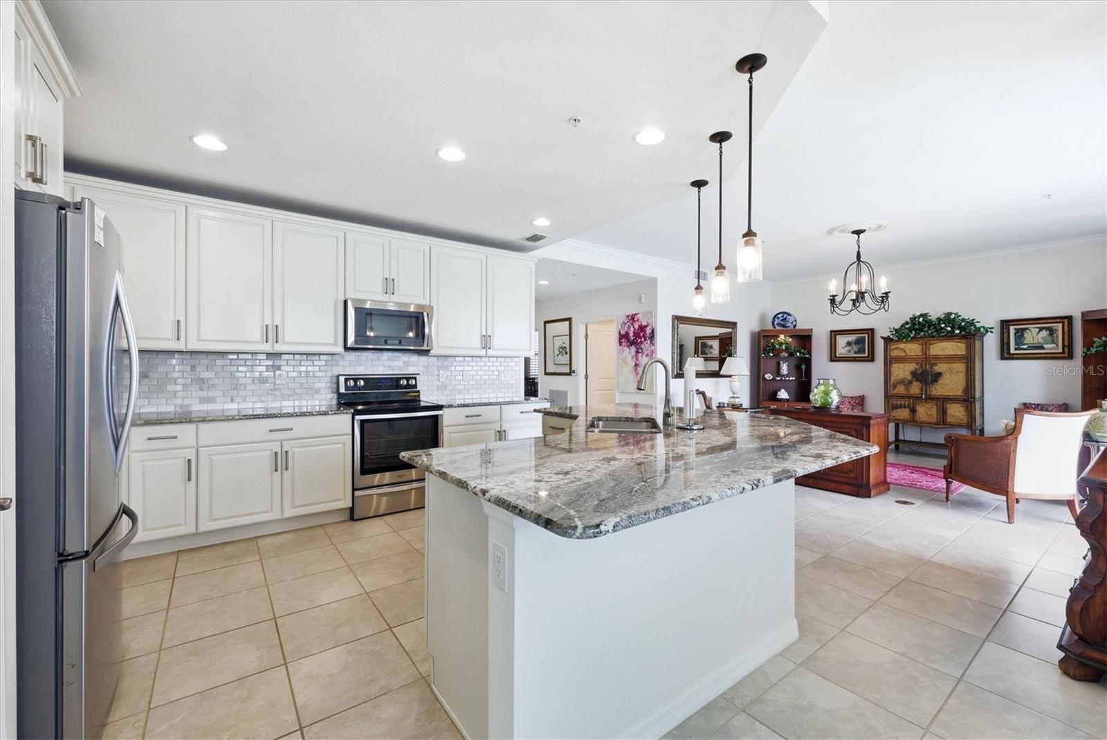 SARASOTA NATIONAL - Residential