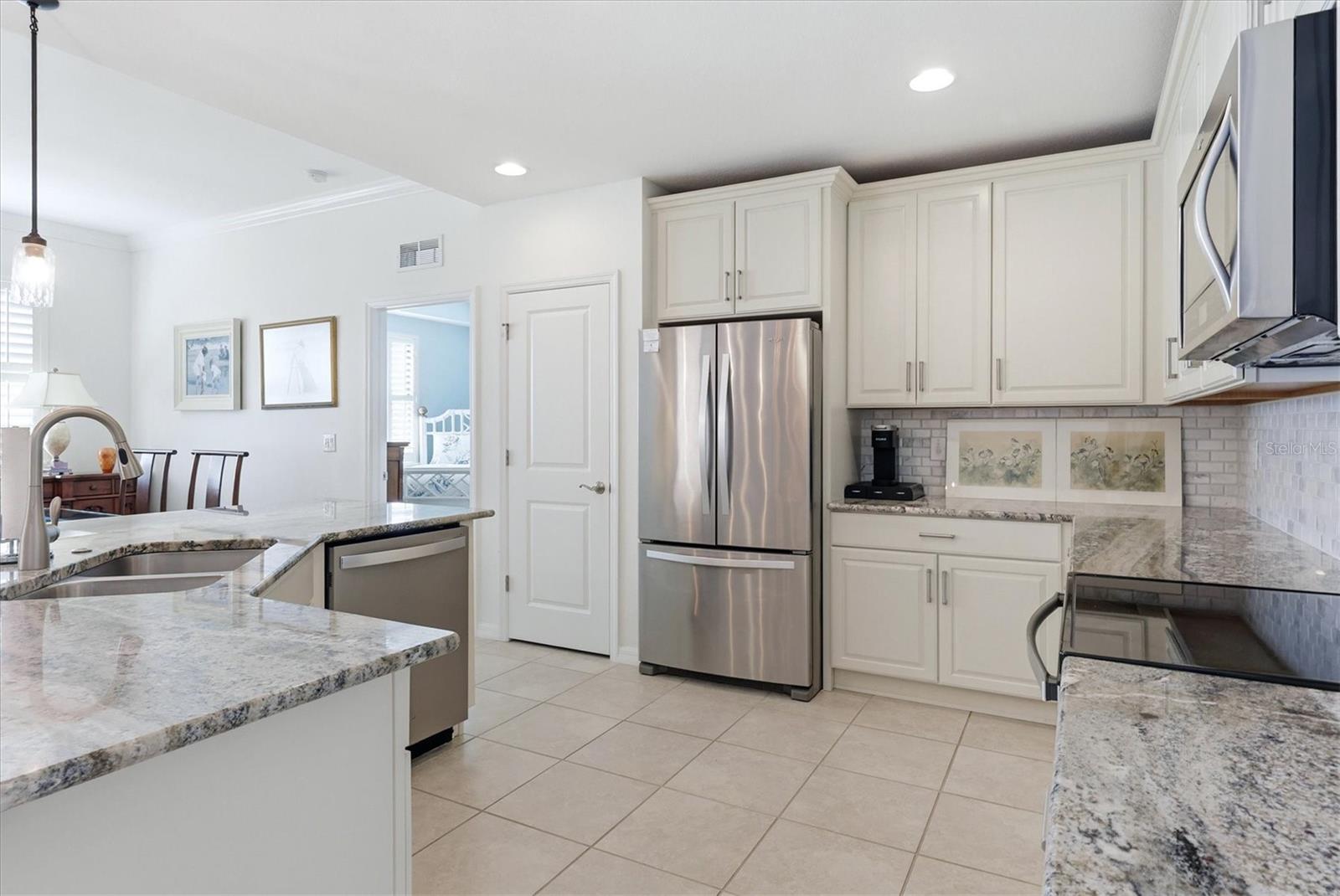 SARASOTA NATIONAL - Residential