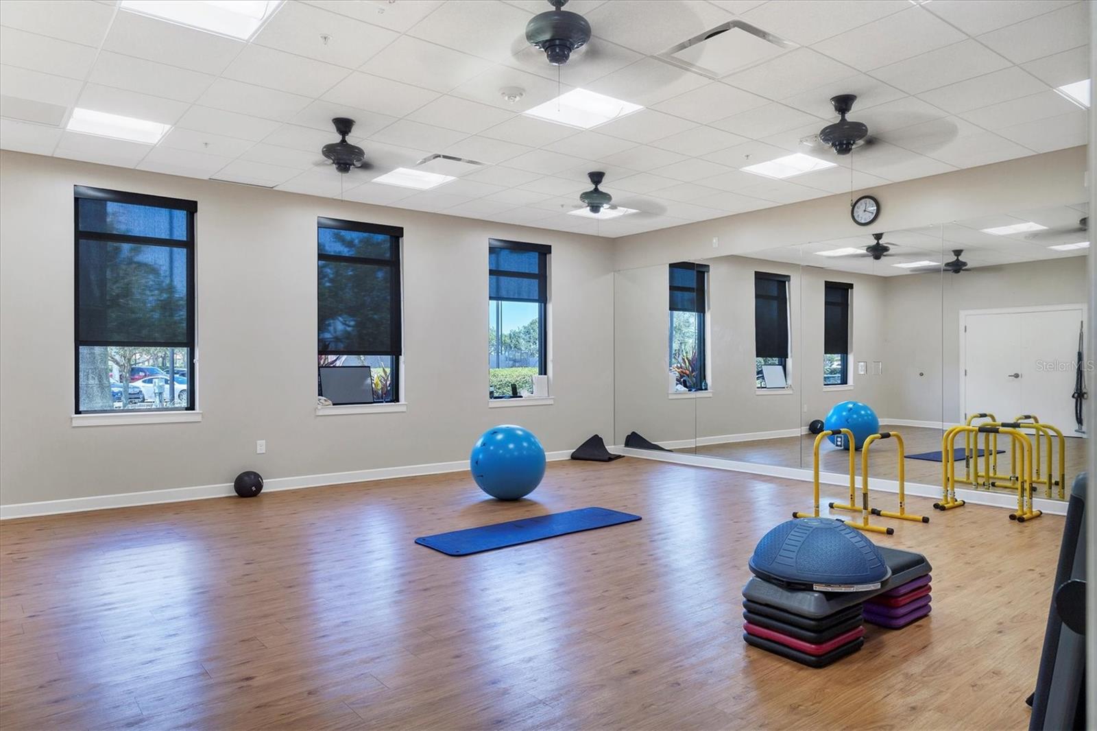 SARASOTA NATIONAL - Residential