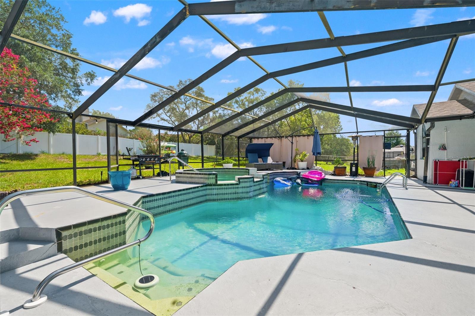 OAKS THE - Residential