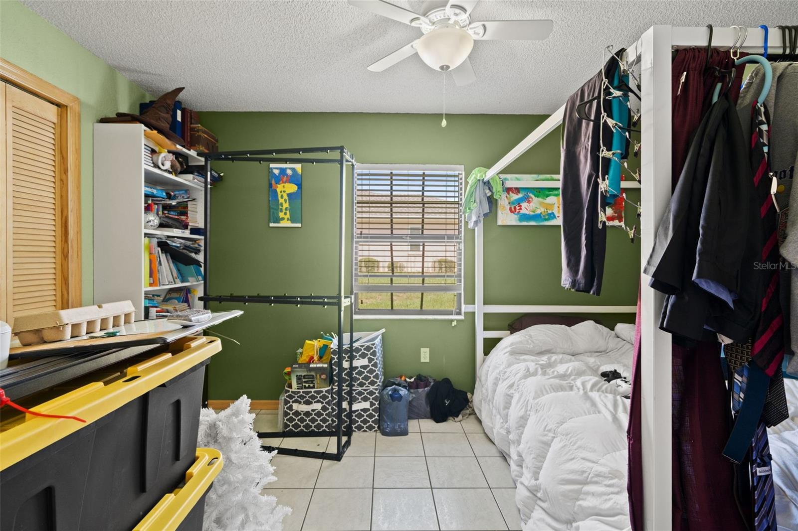 OAKS THE - Residential
