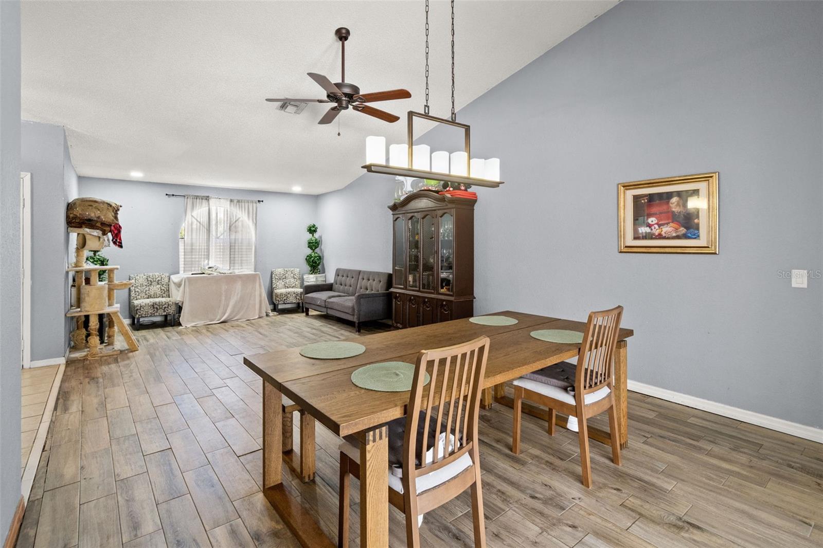 OAKS THE - Residential