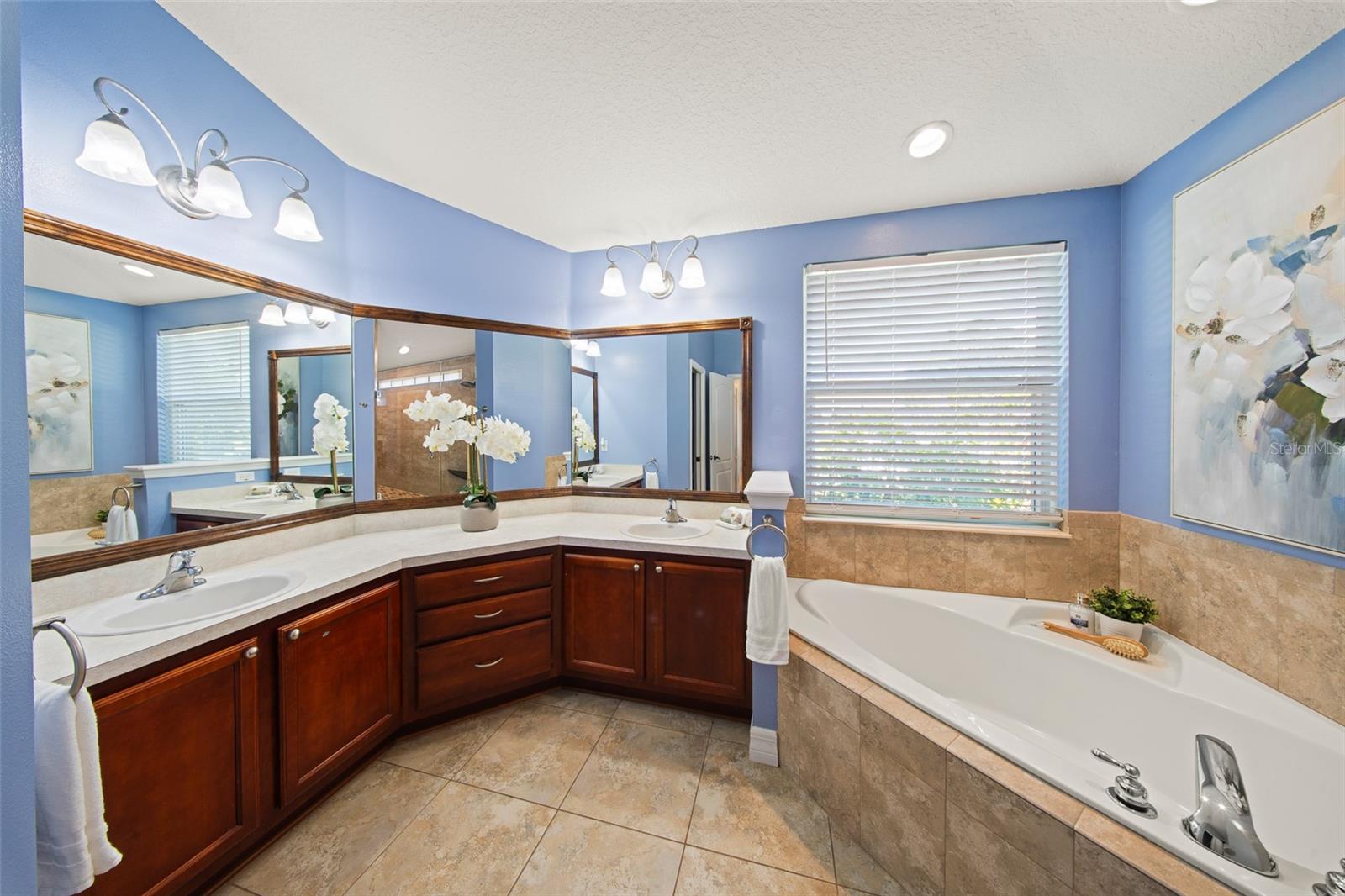 CRYSTAL COVE - Residential