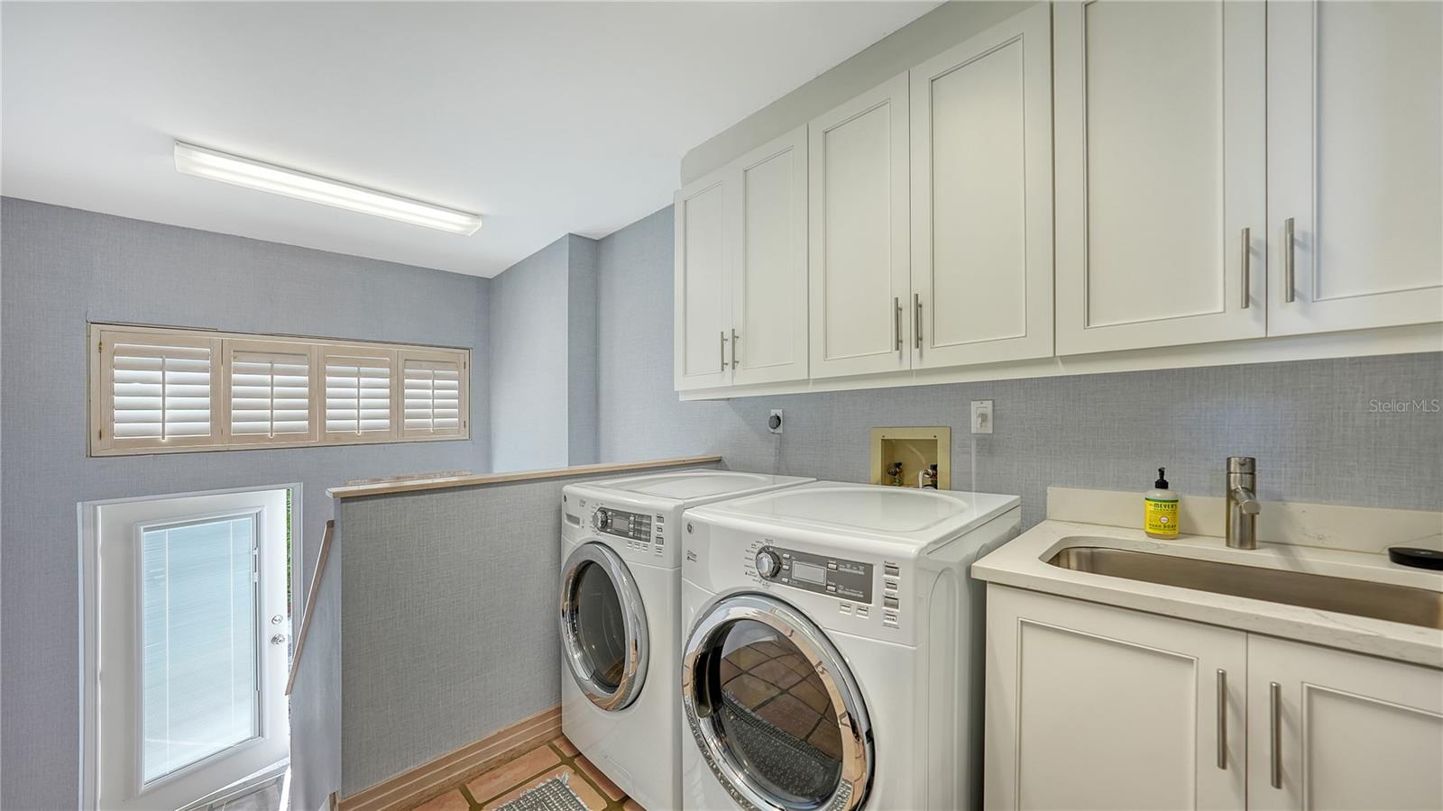 BAY ISLES - Residential