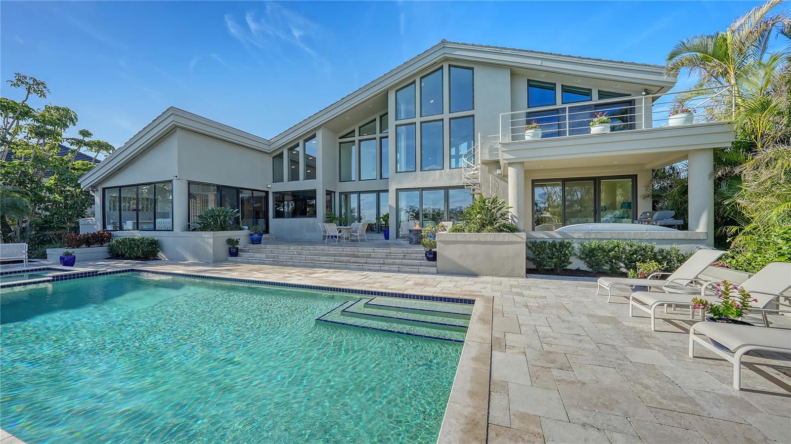 BAY ISLES - Residential