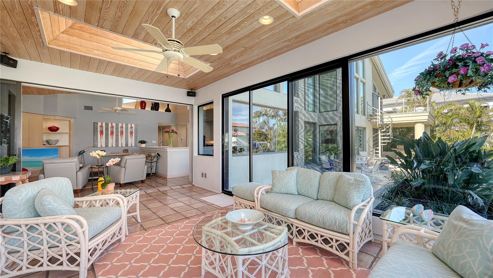 BAY ISLES - Residential