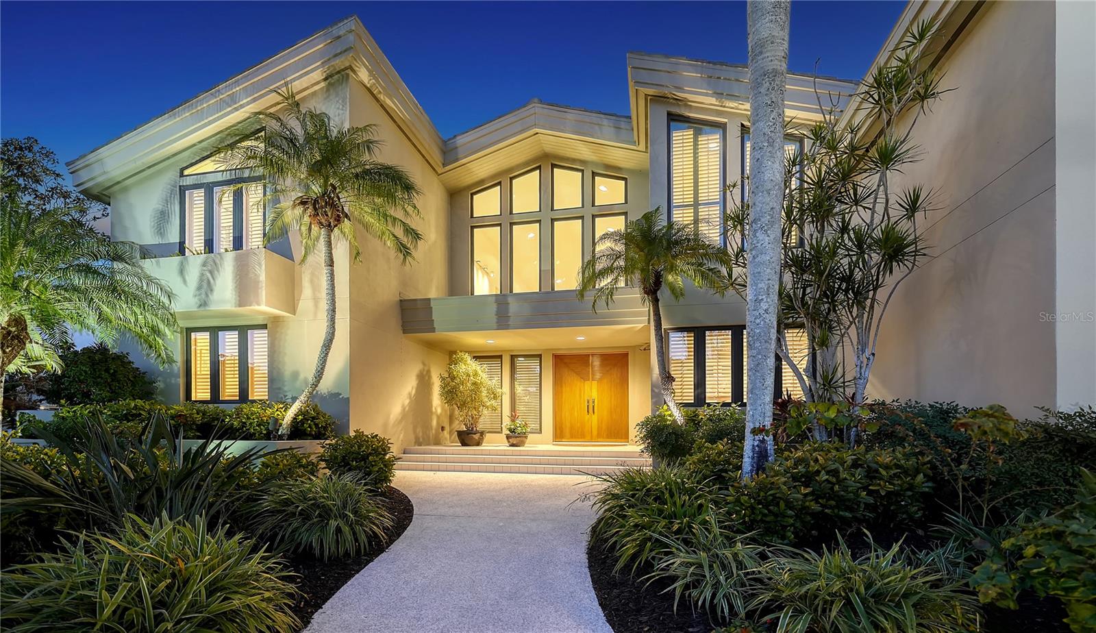 BAY ISLES - Residential