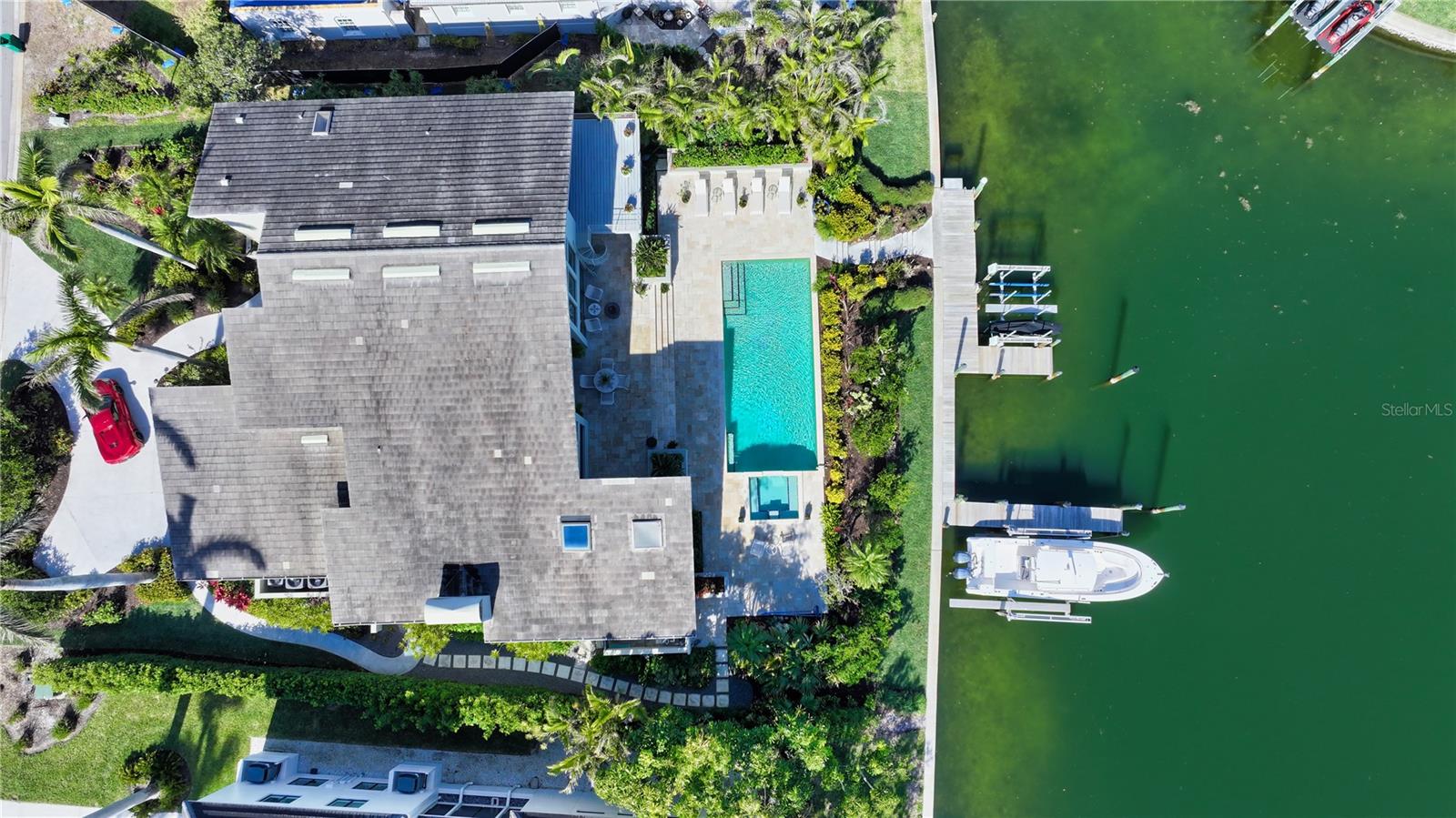 BAY ISLES - Residential