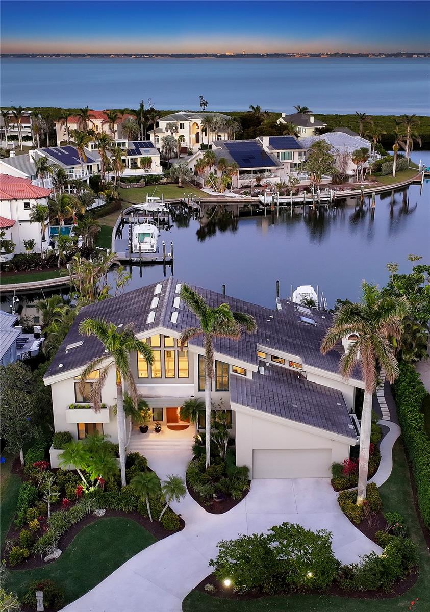 BAY ISLES - Residential