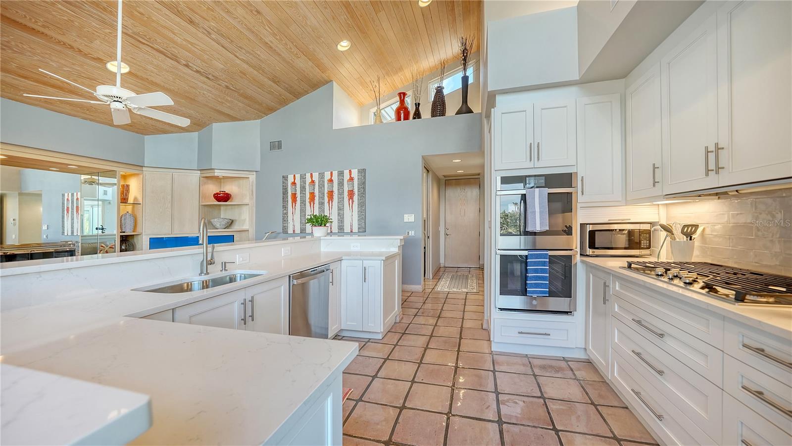 BAY ISLES - Residential