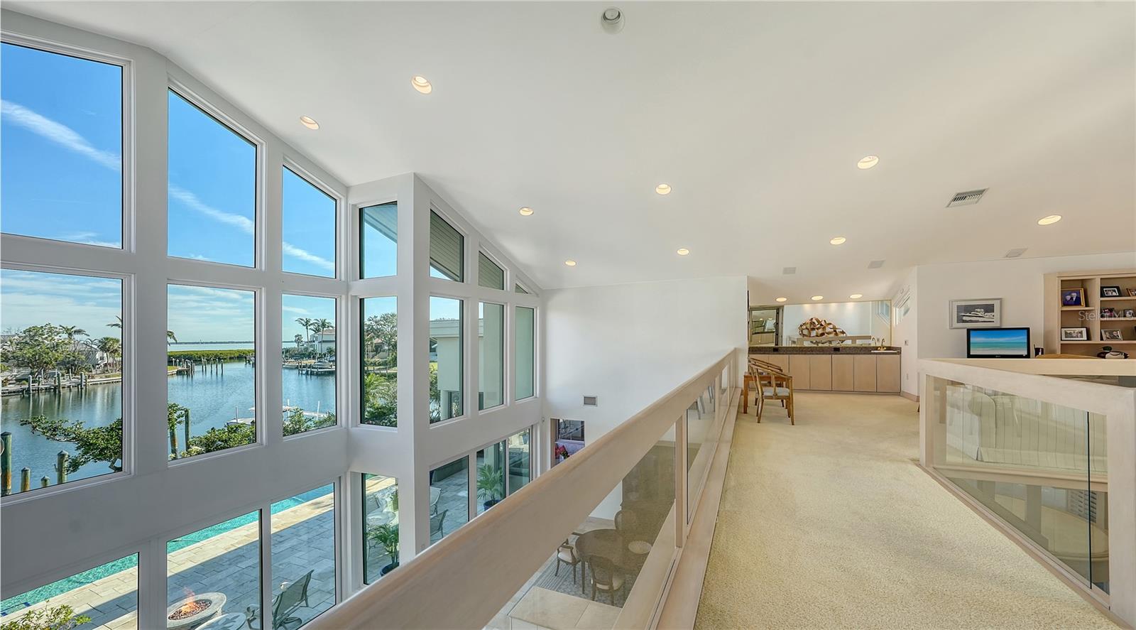 BAY ISLES - Residential
