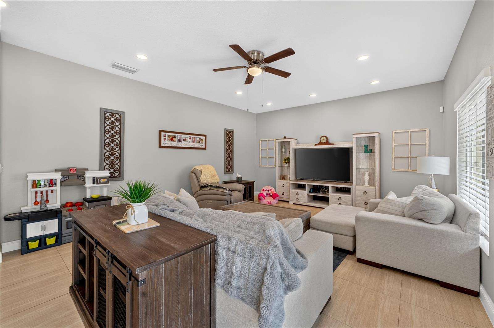 NORTHWOOD - Residential