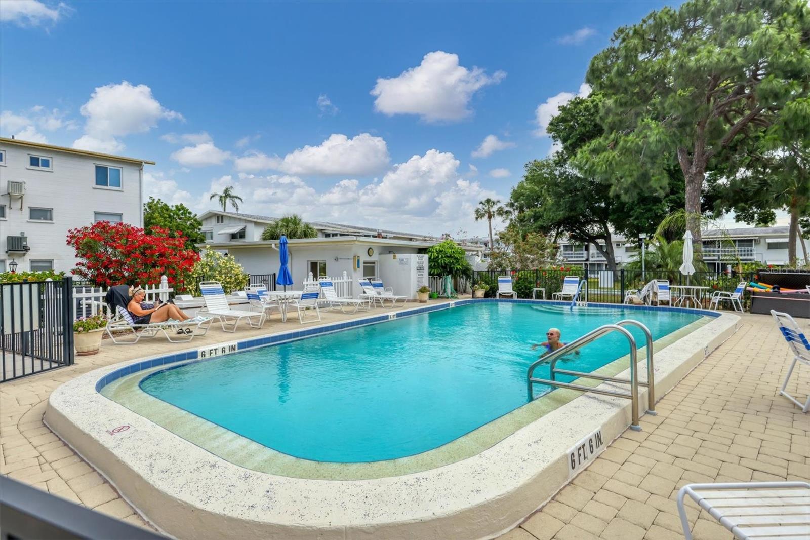 BAYSHORE GARDENS APTS 6 - Residential