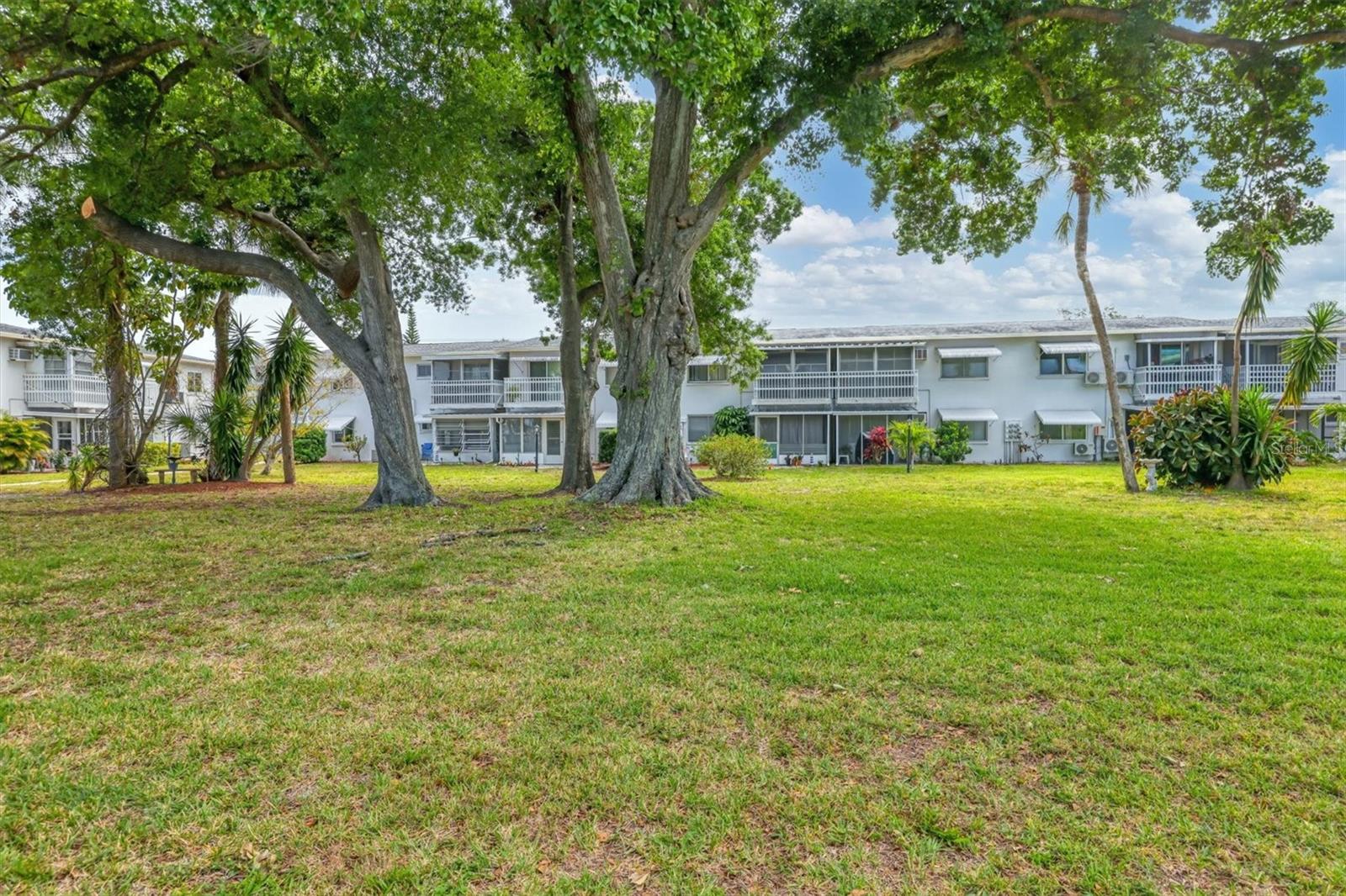 BAYSHORE GARDENS APTS 6 - Residential