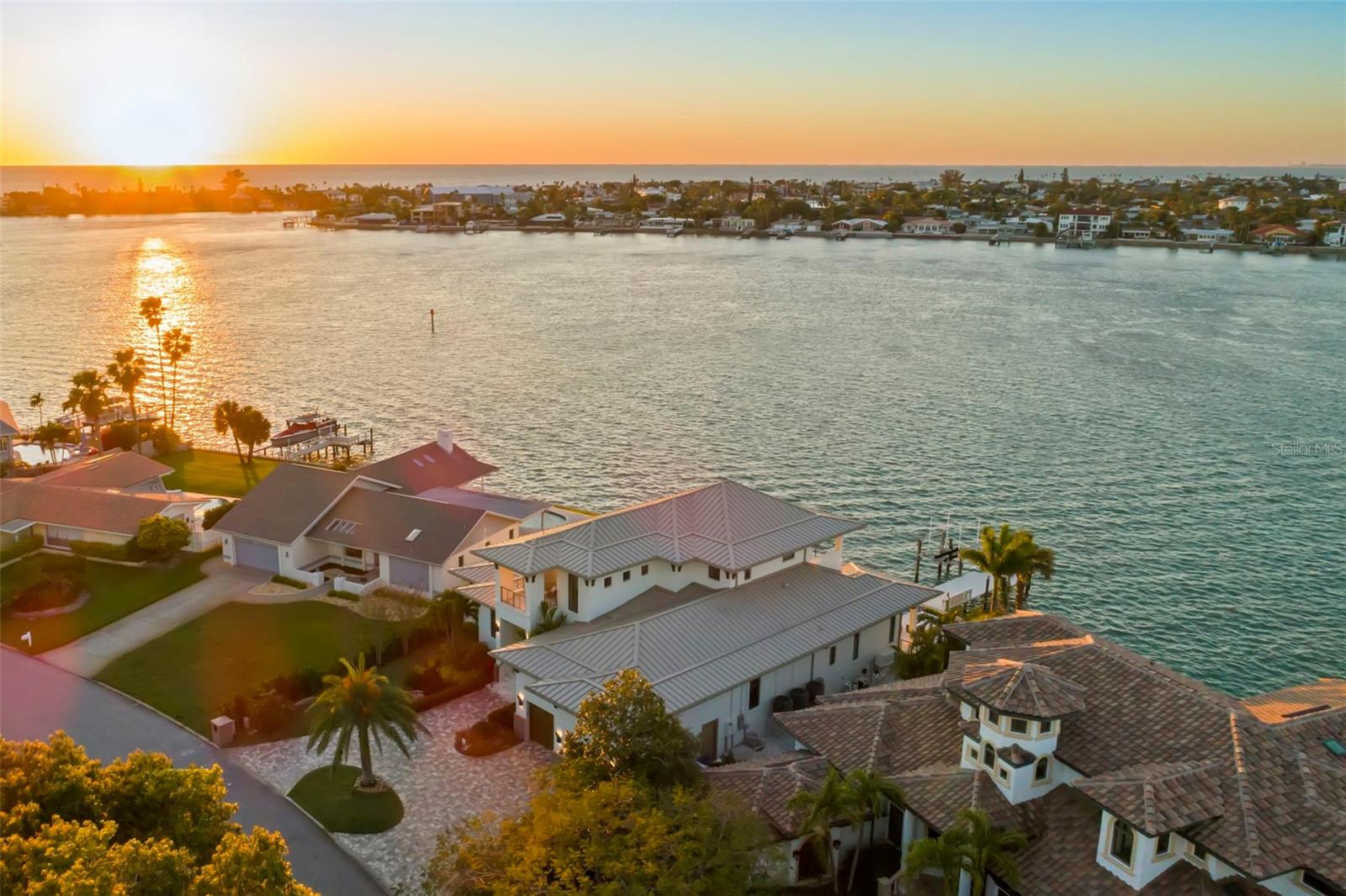 TIERRA VERDE UNIT 1 3RD REP - Residential