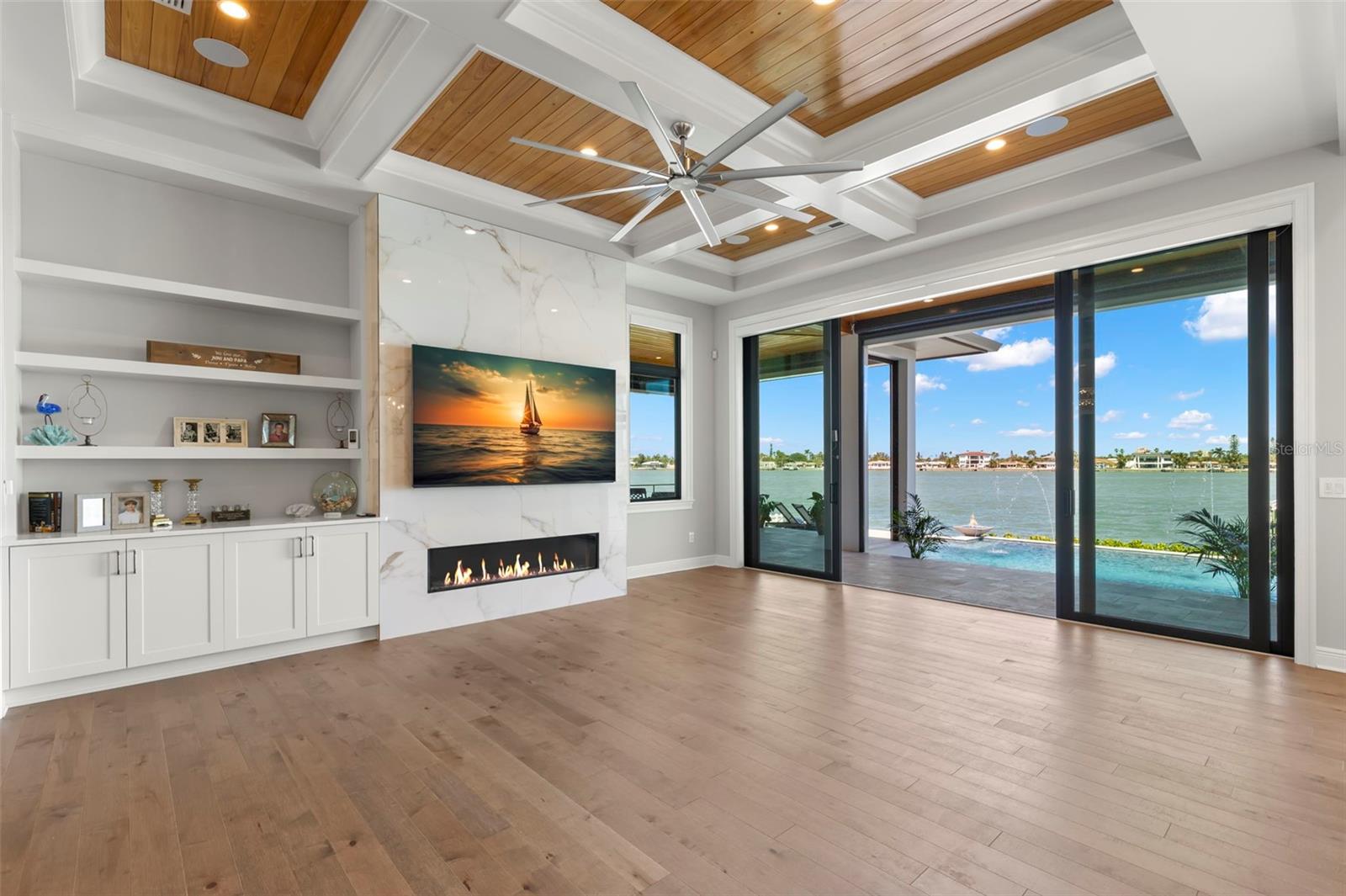 TIERRA VERDE UNIT 1 3RD REP - Residential