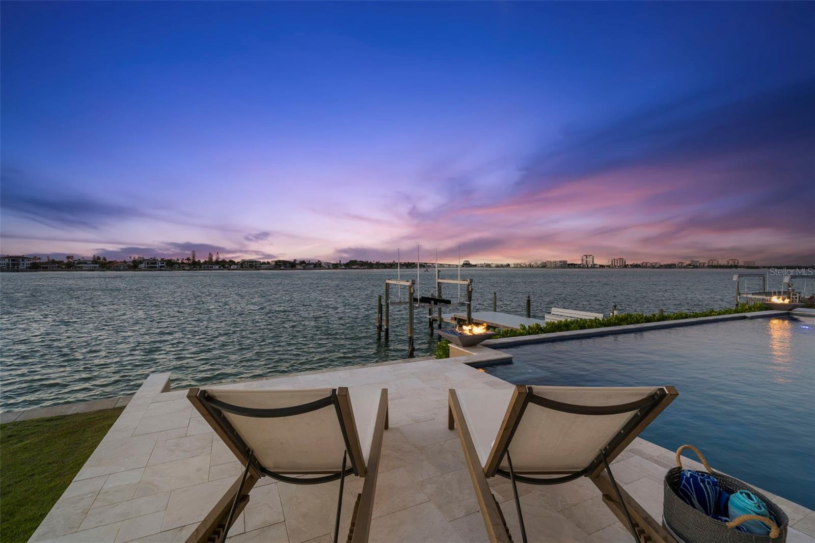 TIERRA VERDE UNIT 1 3RD REP - Residential