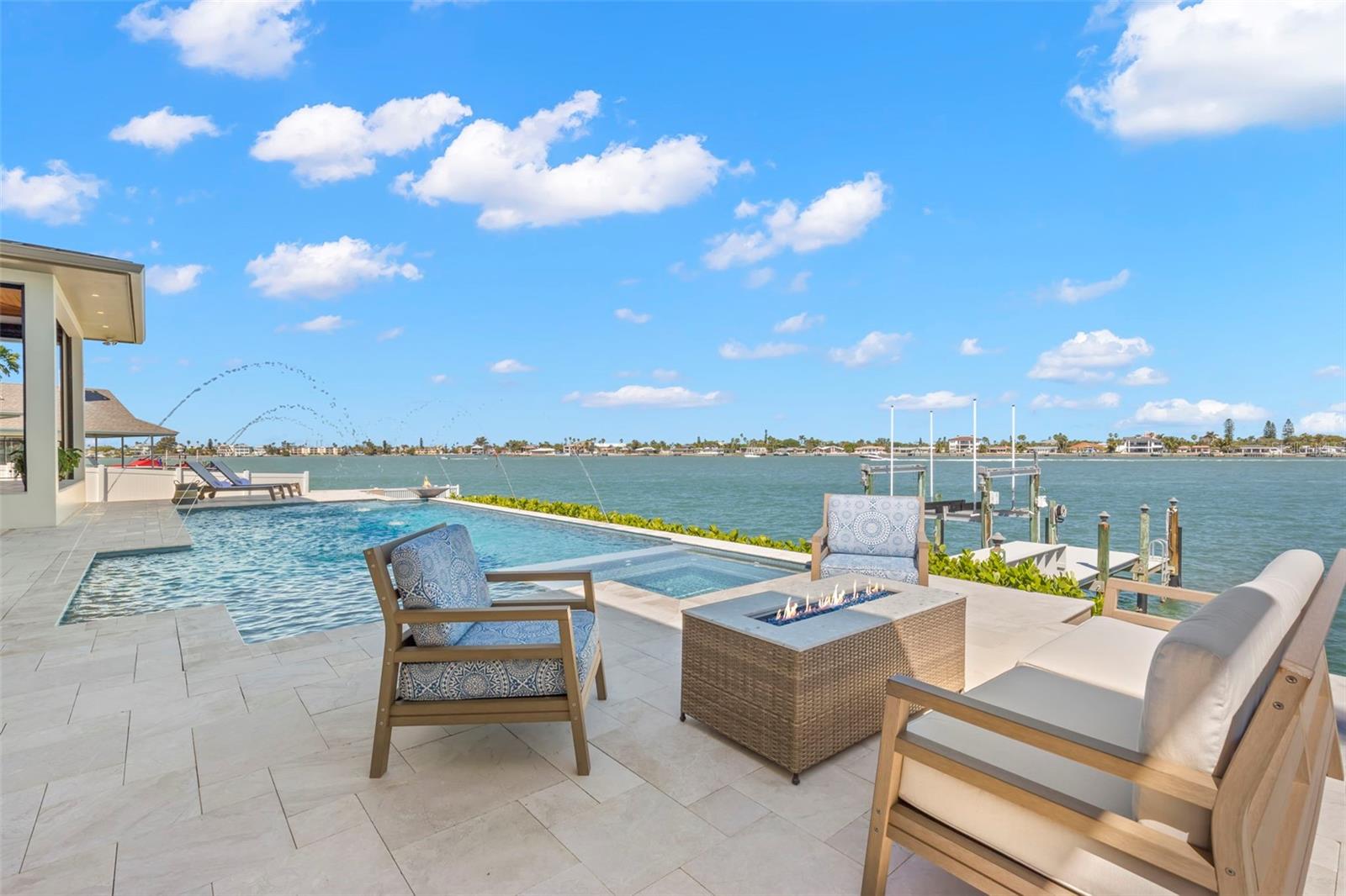 TIERRA VERDE UNIT 1 3RD REP - Residential