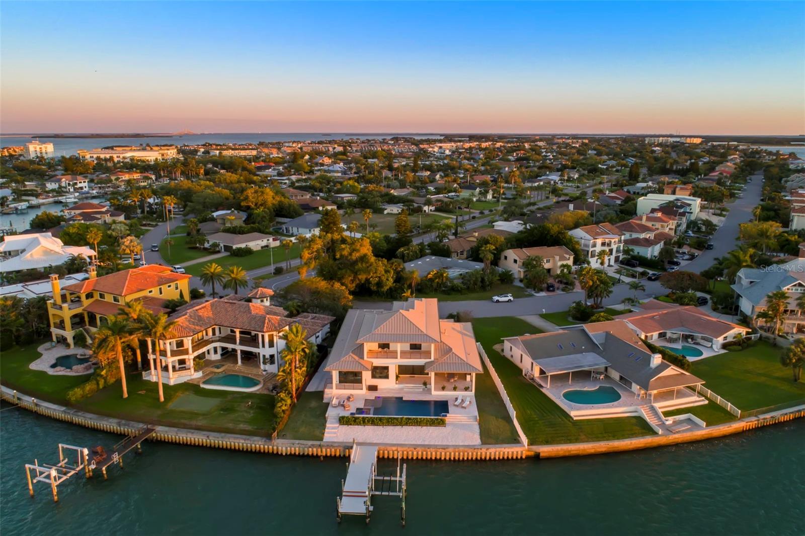 TIERRA VERDE UNIT 1 3RD REP - Residential