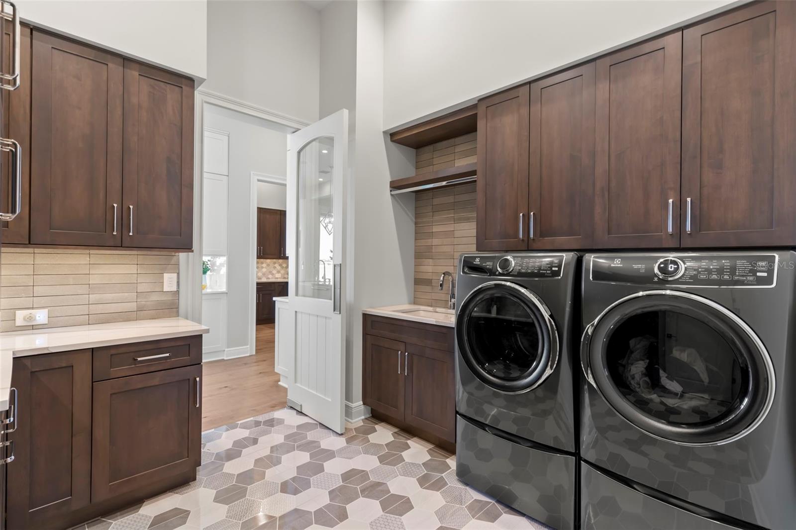 TIERRA VERDE UNIT 1 3RD REP - Residential