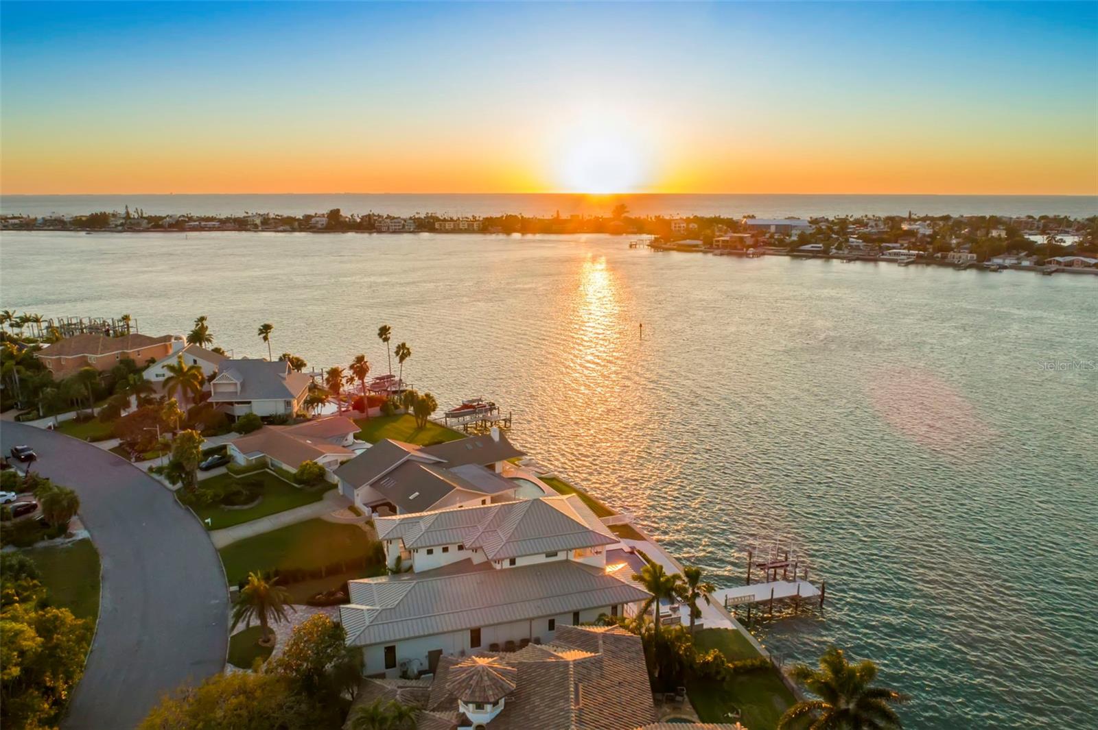 TIERRA VERDE UNIT 1 3RD REP - Residential